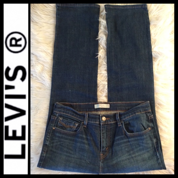 Lev’s Women’s 505 Straight Leg Jeans - Picture 4 of 9